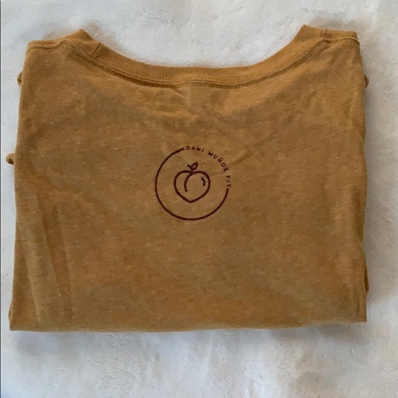 DANI MUÑOZ “Do It For the Peach” cropped top - Picture 3 of 3